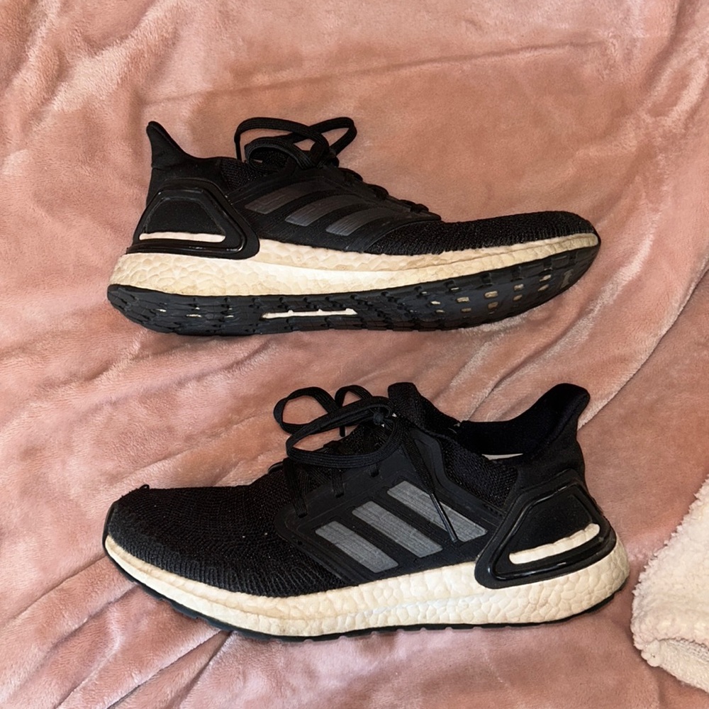 Adidas ultraboost size 8 women's sneaker
